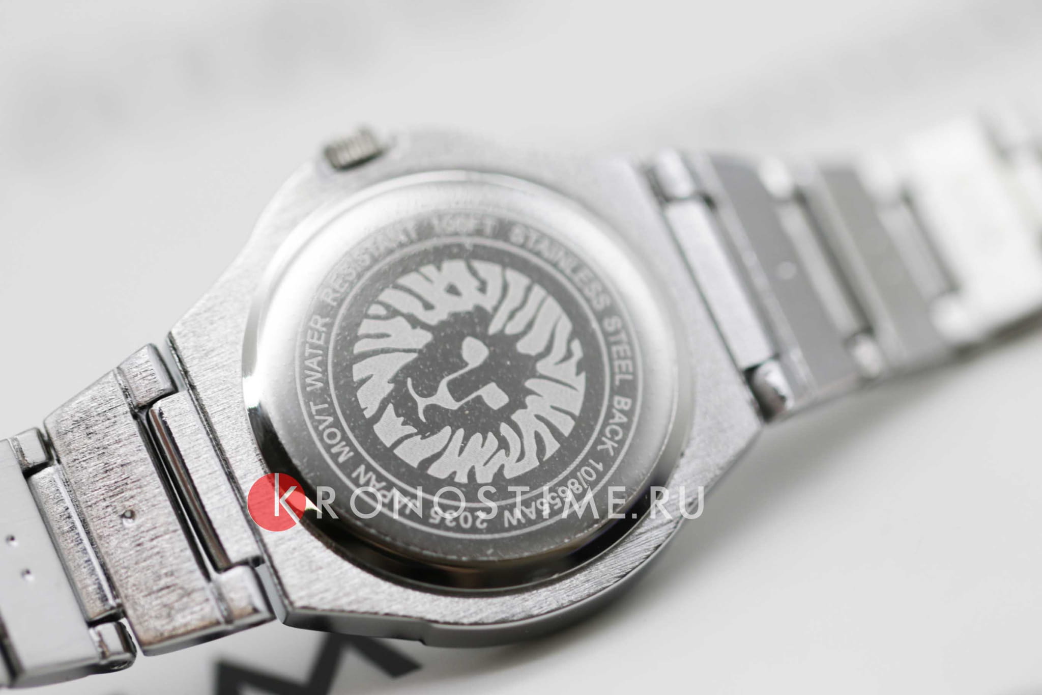 Anne Klein 8655SISV женские часы застежка крупным планом